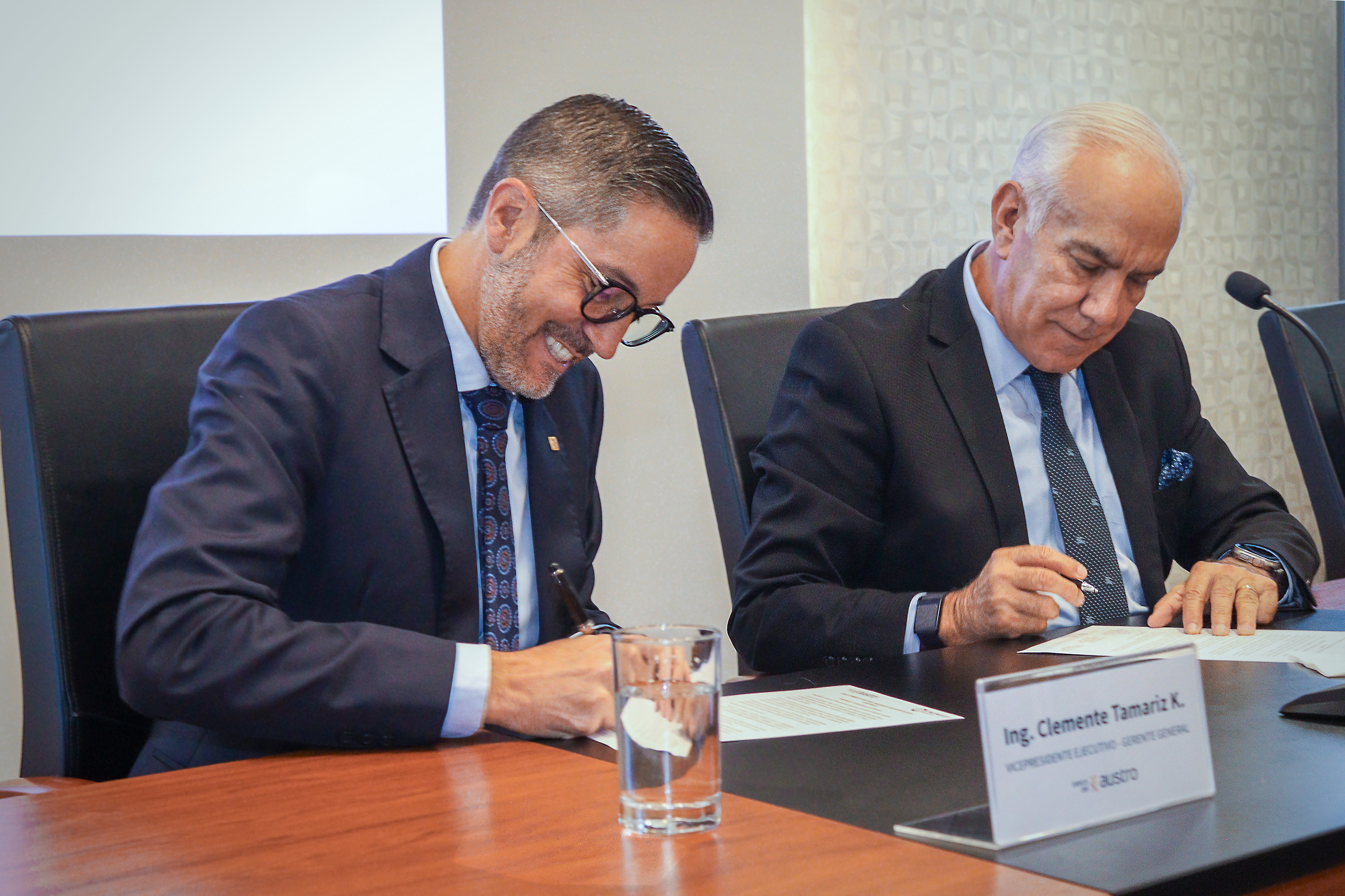 Banco del Austro y Proparco apuestan por el financiamiento sostenible para PyMEs en Ecuador